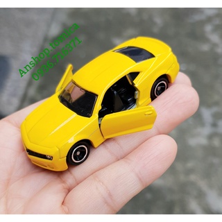 Mô hình siêu xe màu vàng mở được cửa tomica Nhật Bản