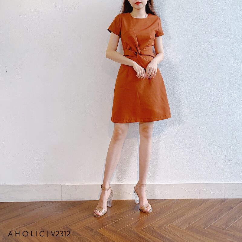 [Mã SKAMA06 giảm 8% tối đa 50K đơn 250K] Đầm dáng A vải tây eo nơ 3 màu Aholic V2312 | BigBuy360 - bigbuy360.vn