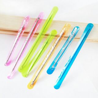 Kim nặn mụn trứng cá