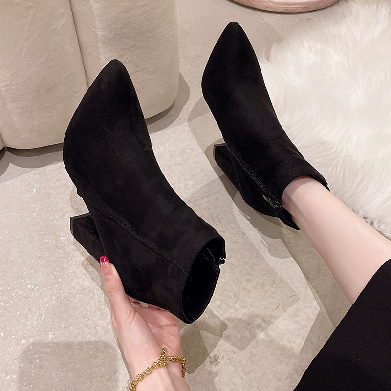 Giày Bốt martin Da Lộn Mũi Nhọn Gót Thấp Phối Khóa Kéo Bên Hông Thời Trang Cho Bạn Gái