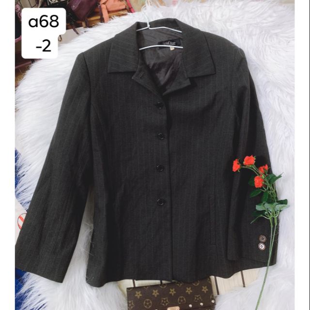 Áo khoác vest Korea - kẻ sọc nhẹ nhàng. A68