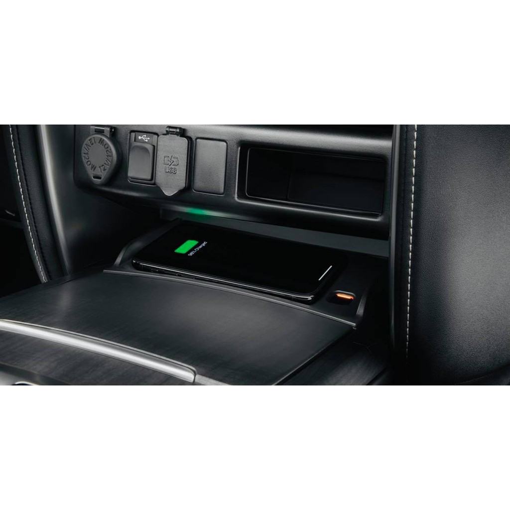 Sạc không dây Fortuner ( Chính hãng Toyota) nhập Thailand