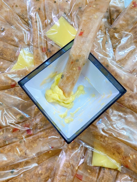 Bánh dẻo cuốn hành phi chấm BƠ