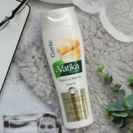 Dầu gội Vatika Garlic Shampoo Helps Maintain Natural Hair Growth chiết xuất tỏi kích thích mọc tóc nhanh