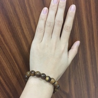 Vòng tay gỗ bách xanh 8-10 li