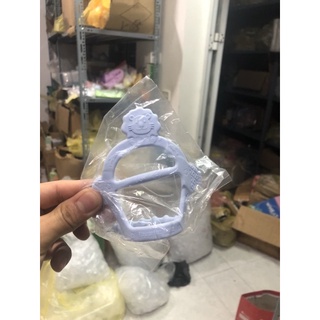 Gặm nướu silicon đeo tay cho bé