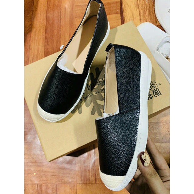 [FREE SHP 99K]  [Shopee trợ giá sock] Giày slip on Zra da sần trơn siêu đẹp đế mềm dẻo dễ đi phù hợp vói mọi lứa tuổi | BigBuy360 - bigbuy360.vn