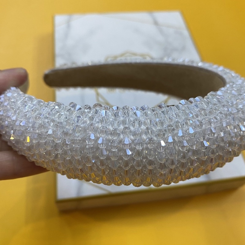 Bờm tóc đính đá, charm