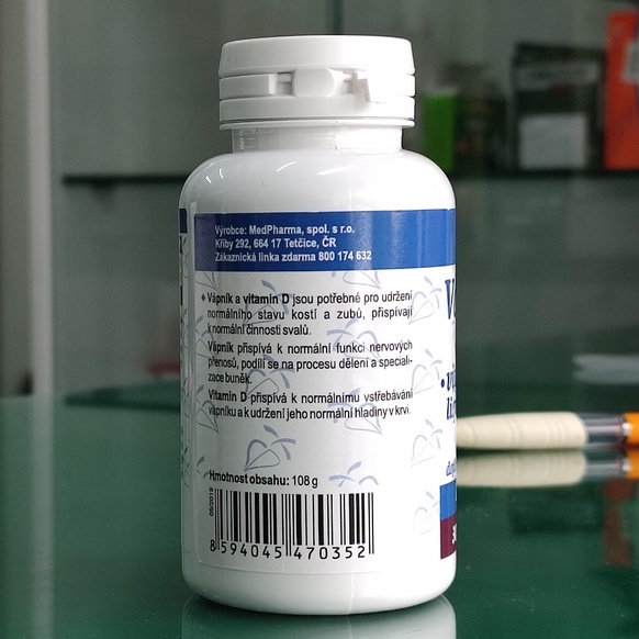 Vapnik-600 mg + Vitamin D Liquid (Canxi 600 mg + Vitamin D), hỗ trợ xương khớp khỏe mạnh hơn (Lọ 37 viên)