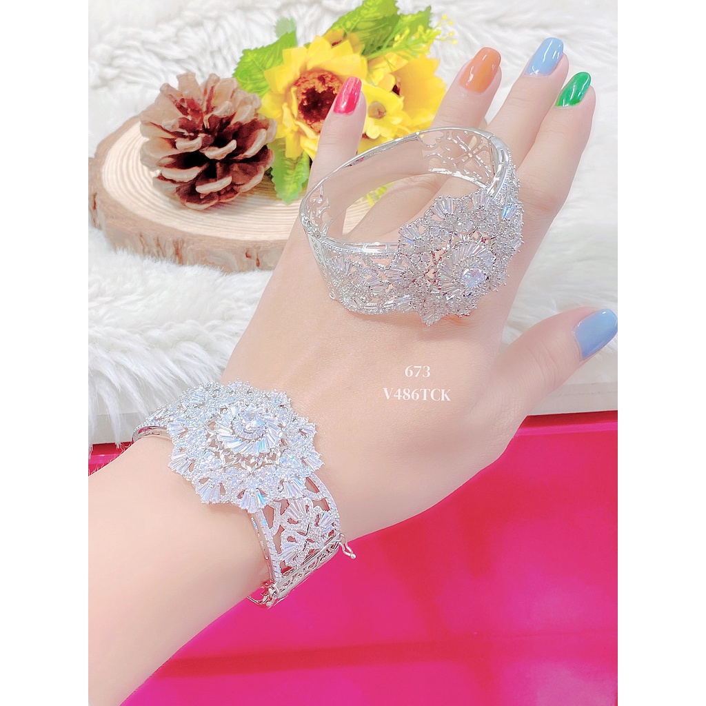 UHA - Vòng tay nữ UHA, lắc tay bền màu thiết kế cao cấp sáng lấp lánh V486