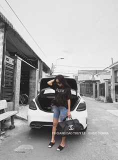 Quần jeans ngố rách