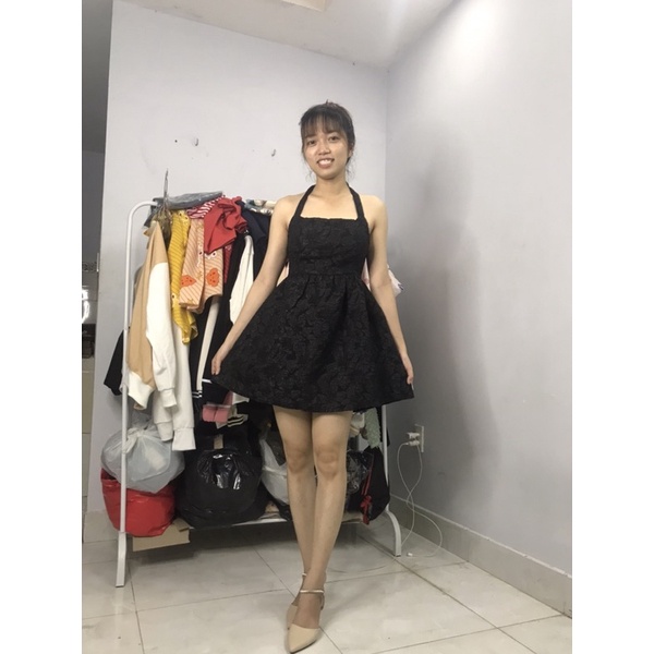 Đầm gấm xòe cột dây siêu xinh