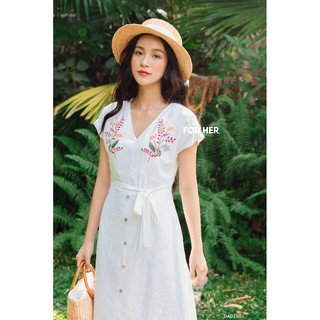 Đầm thêu cổ V DA0288