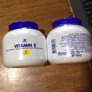 Dưỡng Thể Vitamin E Aron Thái Lan 200ml