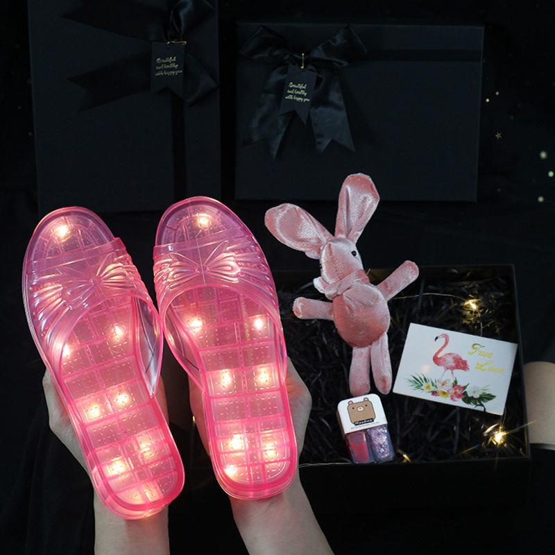 Dép Công Chúa Đính Pha Lê Có Đèn Phát Sáng Vui Nhộn Dành Cho Người Lớn Và Trẻ Em