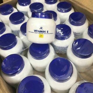 Kem Vitamin E Aron dưỡng ẩm Thái Lan 200gr