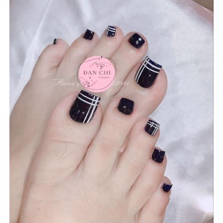 NailBox Chân móng úp thiết kế sẵn Mẫu Đen Kẻ Trắng