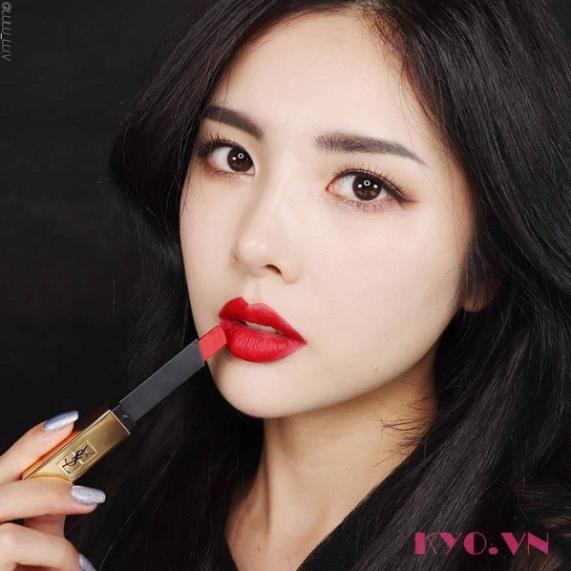 Son YSL The Slim Rouge Pur Couture, son thỏi lì ysl chất son mềm mịn, lướt nhẹ trên môi nhẹ tênh. etudehouse