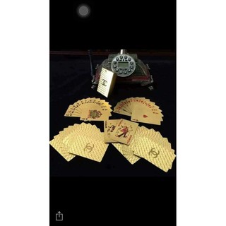 Bộ bài mạ màu vàng.