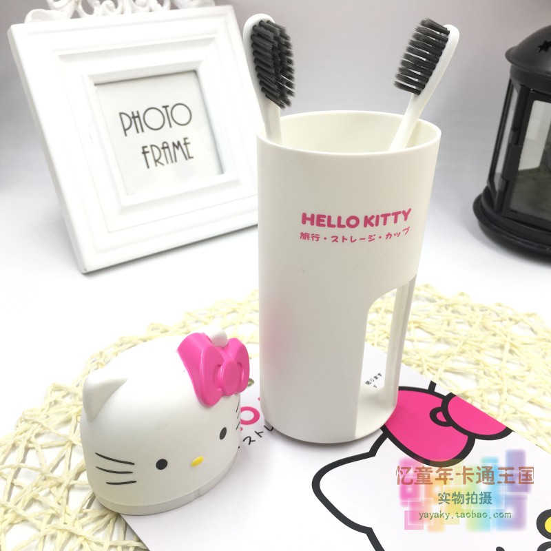 Set hộp+ 2 bàn chải răng Hello Kitty