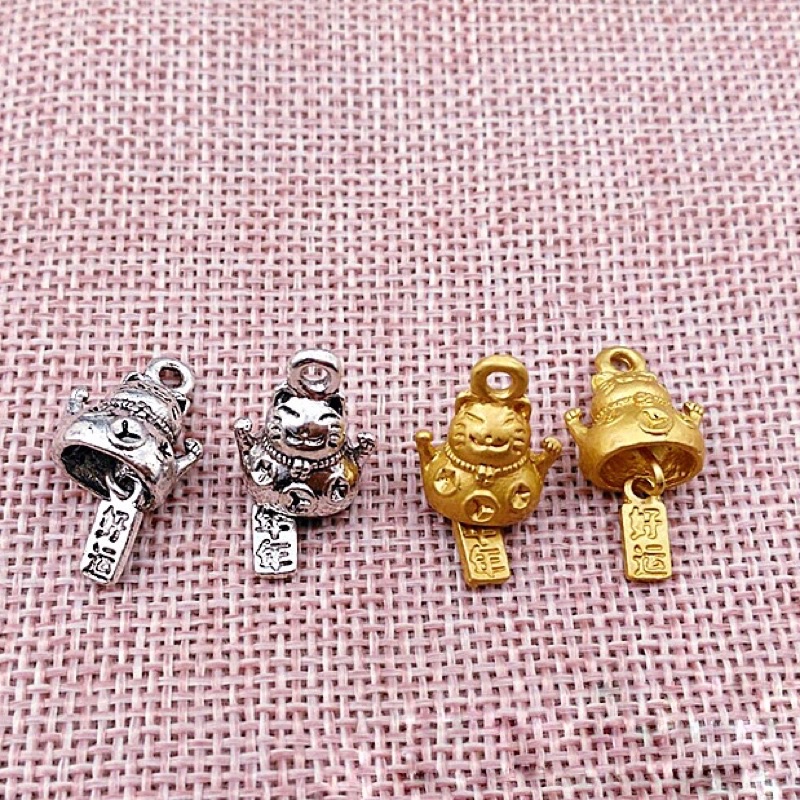 Charm mèo thần tài (tặng khoen tròn treo) - KL788