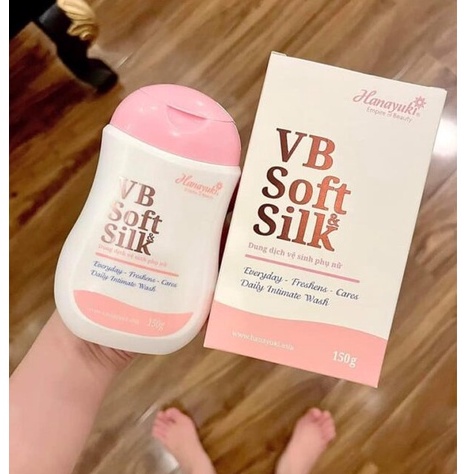 Dung dịch vệ sinh phiên bản màu hồng Hanayuki - VB Soft &amp; Silk 150g