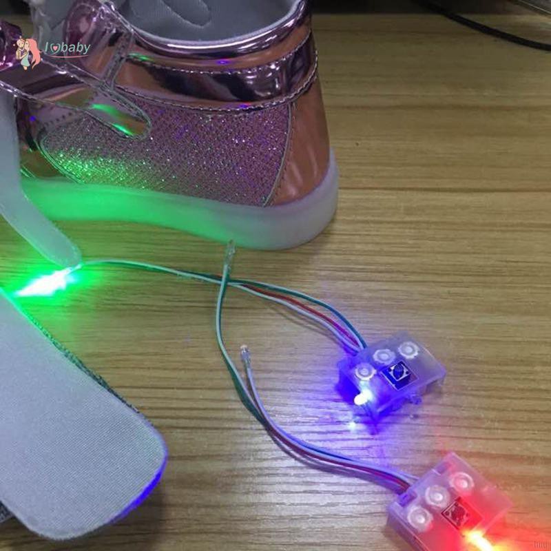 Đèn LED sử dụng pin cho giày