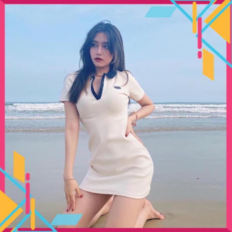 Đầm Body Thun Trắng Cổ Phối Viền Đen Logo Ngực Xinh Xắn Chất Vải Cao Cấp Ôm Sát Lên Dáng Siêu Xinh !