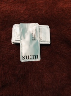 Mặt nạ thải độc sủi bọt sum ( trắng )