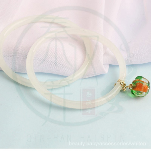 Vòng đeo tay thiết kế có chuông kiểu dáng màu sắc đẹp mắt thời trang dành cho nữ