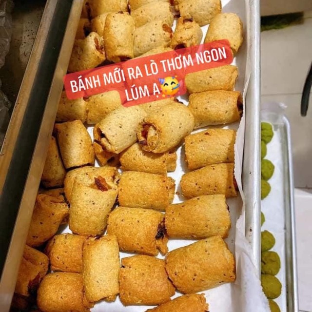 Bánh cuộn mơ Bọ Ngựa