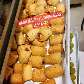 Bánh cuộn mơ Bọ Ngựa