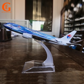 Mô hình máy bay Malaysia Airlines Seawave Boeing 777 B777 bằng kim loại 16CM
