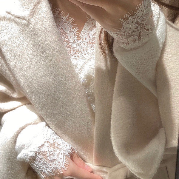 Áo sơ mi dài tay cổ chữ V phối ren thời trang dành cho nữ