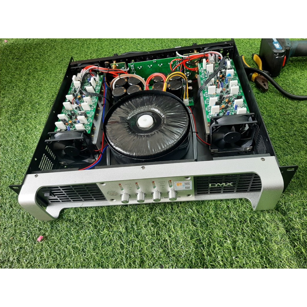 Cục Đẩy Công Suất DM'X MK 4650 4 Kênh 40 Sò ,500W/ Kênh Tổng Công Suất 2000W Chuyên Karaoke Gia Đình, Phòng Trà,Quán Hát