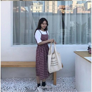 Váy yếm kẻ Hàn Quốc