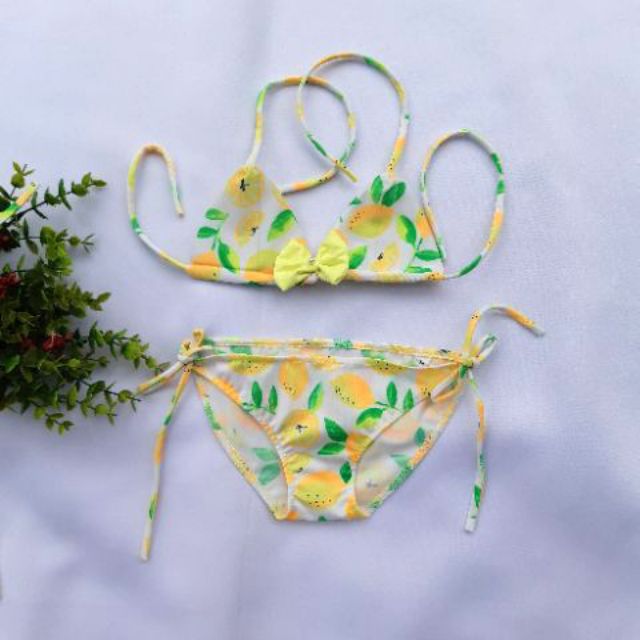 Bikini họa tiết trái chanh