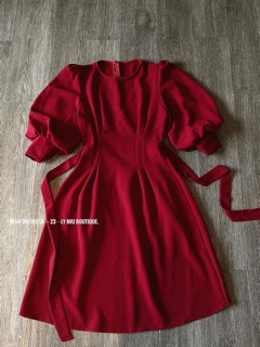 Đầm xoè qua gối