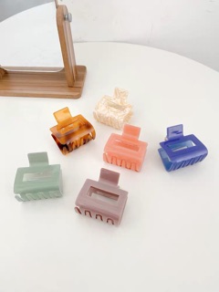 Kẹp tóc style Hàn Quốc vuông