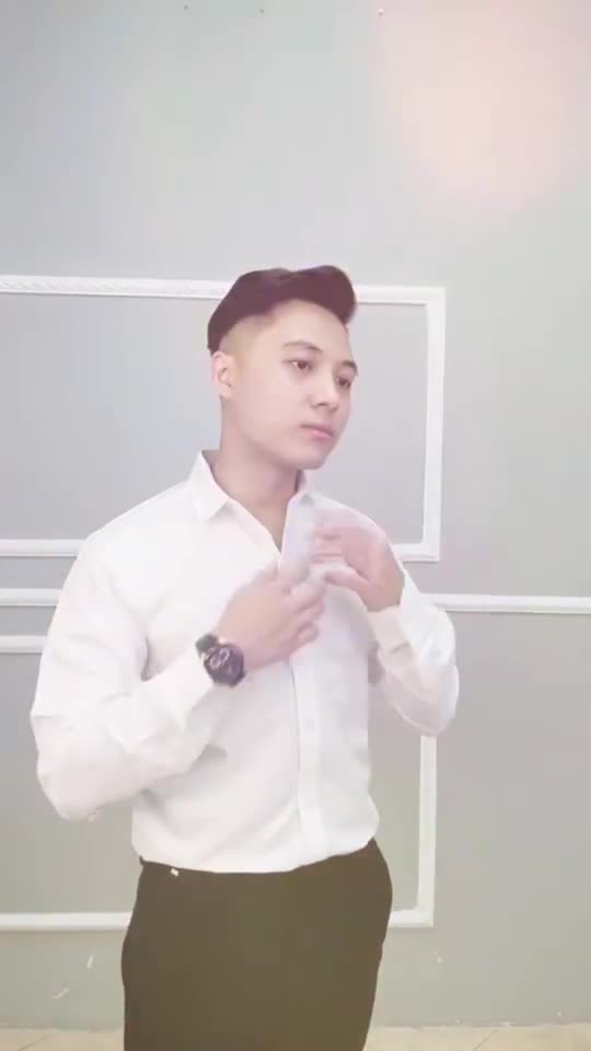 Áo sơ mi nam dài tay Urano cổ bẻ, áo sơ mi vải lụa nến không nhăn không xù cao cấp | BigBuy360 - bigbuy360.vn