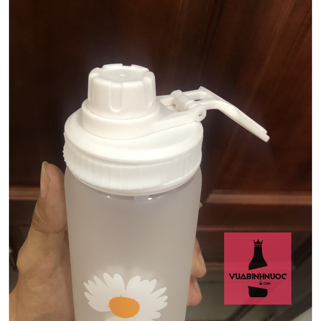 Chai bình thủy tinh Hoa Cúc 500ml + ống hút chuyên dụng