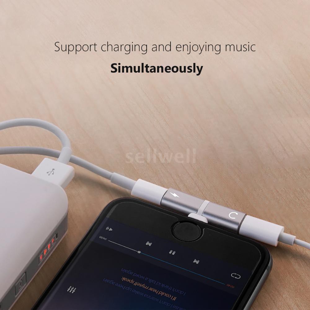 ☆Mini Lightning Splitter Adapter Audio AUX Converter Adapter with Dual Lightning Ports Headphone Jack