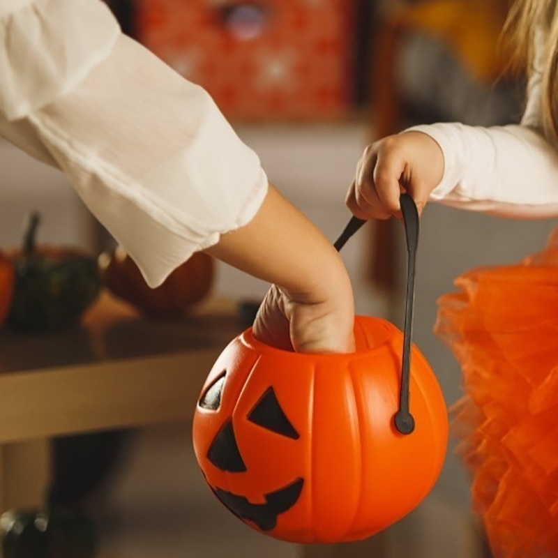 1 Xô Đựng Kẹo Hình Quả Bí Ngô Halloween Dành Cho Trẻ Em