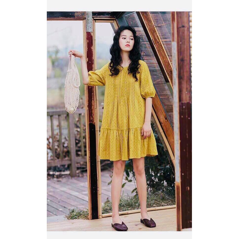 Váy thô đục lỗ trắng + vàng