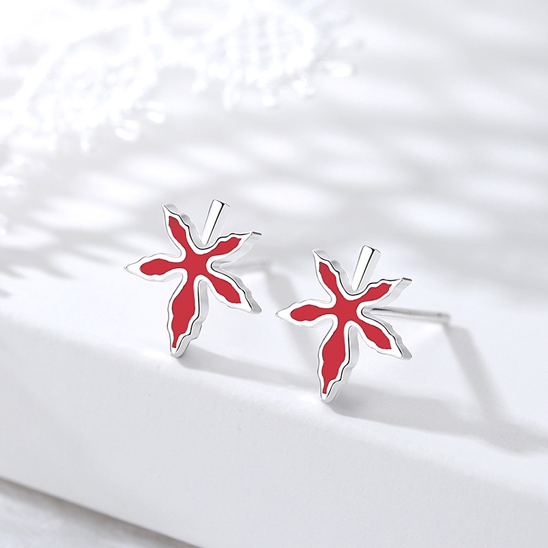 Bông Tai Nhựa Hình Lá Phong Mini Đơn Giản Thời Trang Âu Mỹ