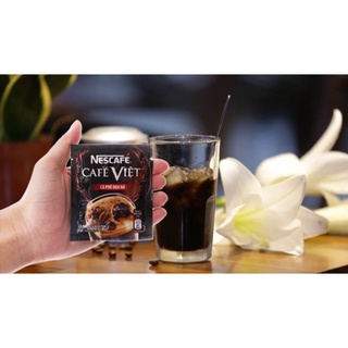 Cà phê đen hòa tan NESCAFÉ Café Việt Cà phê đen đá (Hộp 15 gói x 16g)