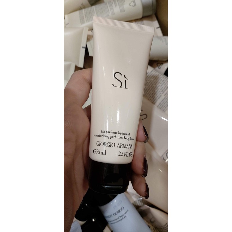 Dưỡng thể Giorgio Armani Sì Perfumed Body Lotion 75ml unbox sẵn hàng