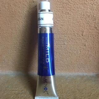 Dưỡng ẩm ngăn ngừa mụn acnoc