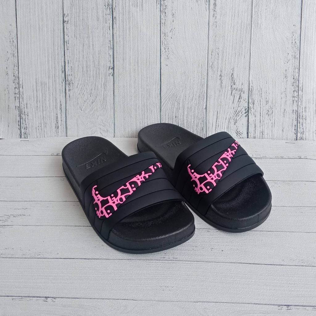 Dép Sandal Nike Cao Su Chính Hãng Hàng Mới Nhất Cho Nữ