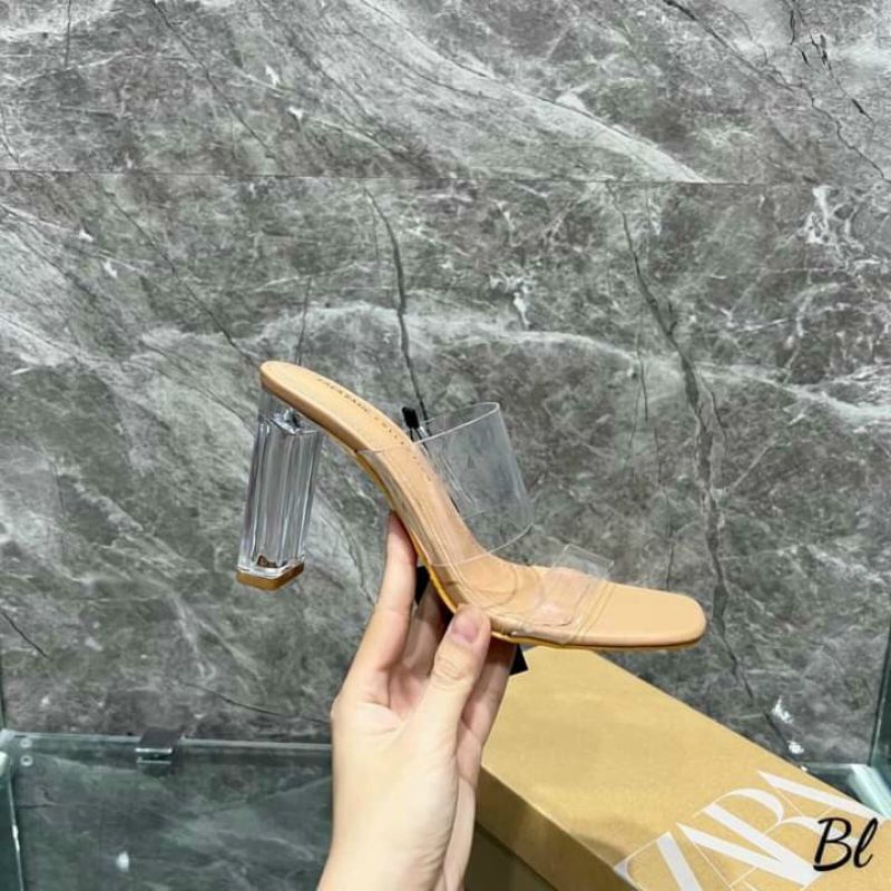 Dép 2 quay trong 9 phân